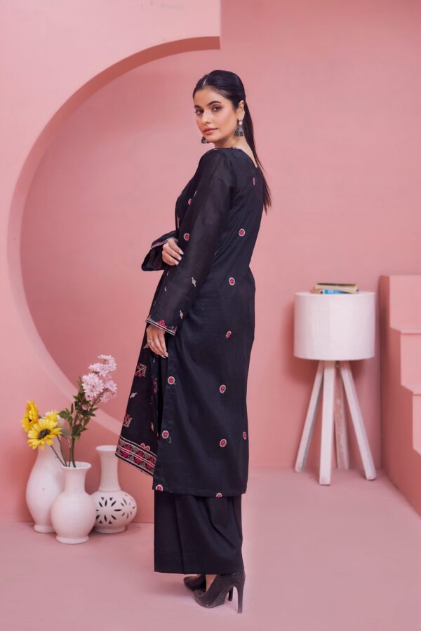EMBROIDERED 2PC LAWN SUIT BY VELLON - Image 2