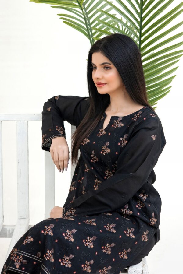 HAYAT-2PC LAWN EMBROIDERED SUIT BY Blush - Image 4