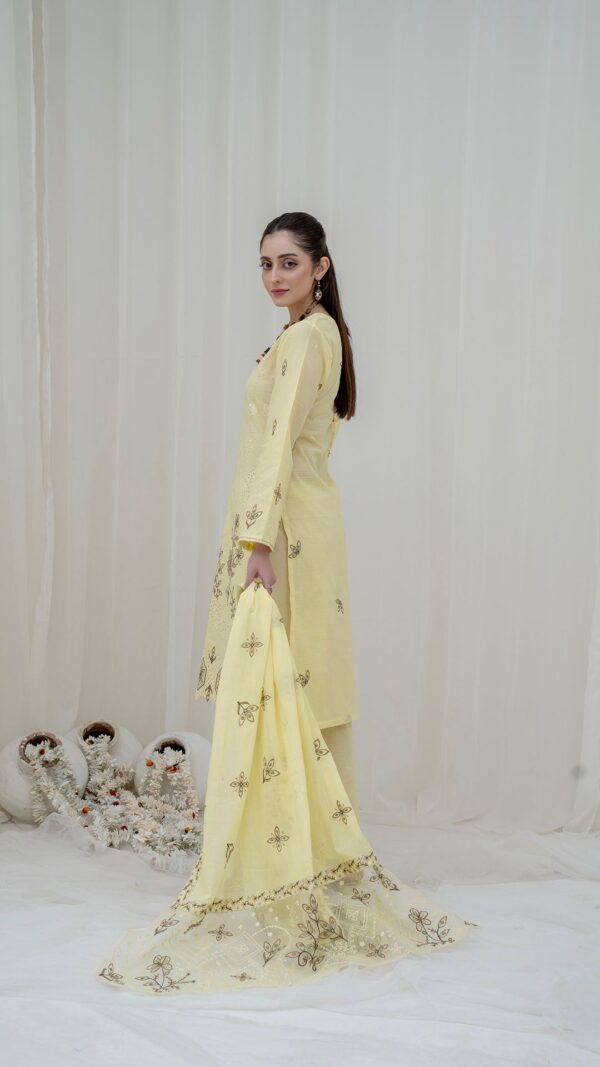 3PC LAWN EMBROIDERED SUIT WITH VOILE EMBROIDERED DUPATTA BY NAZAKAT - Image 3