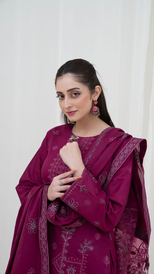 3PC LAWN EMBROIDERED SUIT WITH VOILE EMBROIDERED DUPATTA BY NAZAKAT - Image 3