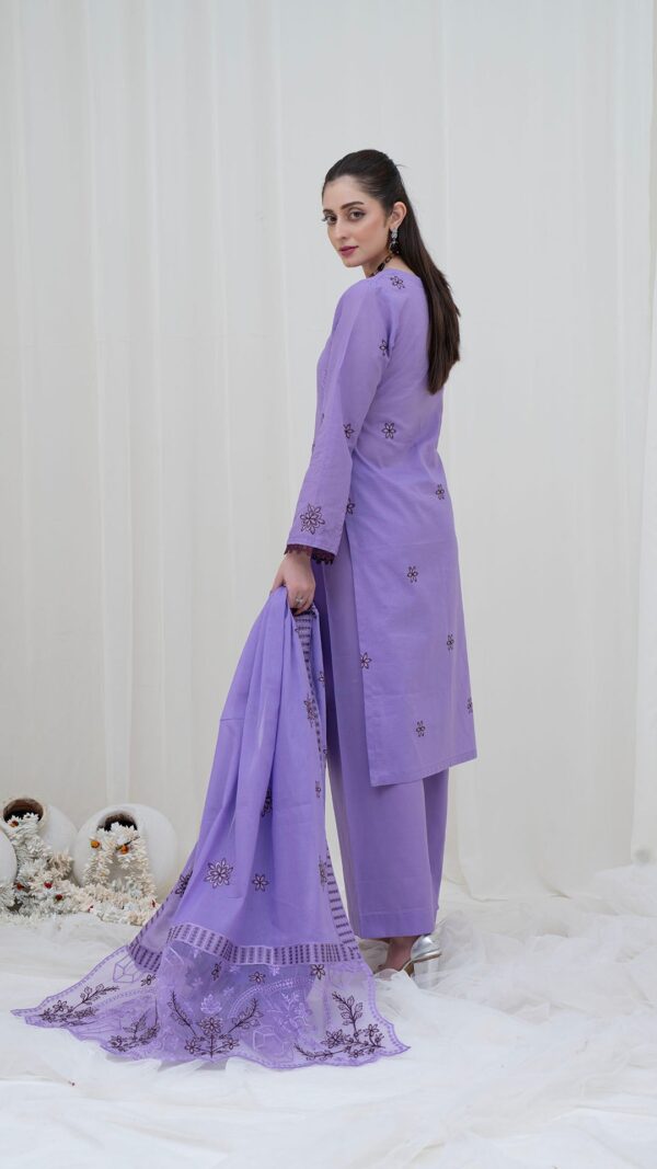 3PC LAWN EMBROIDERED SUIT WITH VOILE EMBROIDERED DUPATTA BY NAZAKAT - Image 2